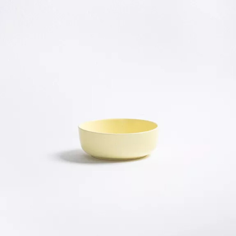Keywordanalyse (für SEO-Zielgruppe optimiert) Pastel Bowl Transaktionsorientierte Haupt-Keywords: Gelbe Pastell Bowl Gelbe Schale kaufen Steingutschale gelb Design Schüssel gelb Egg Back Home Bowl Frühstücksschale Pastell Handgemachte Schale gelb Ergänzende Longtail-Keywords: Schüssel gelb Steingut Pastell Schale für Frühstück Design Bowl gelb matt Unikat Schale handgemacht Geschenkidee Küche gelb Zielgruppen-Trigger: Für Designliebhaber:innen Für ein farbenfrohes Zuhause Für stilvolles Frühstück Für Interior-Fans Perfekt als Geschenkidee