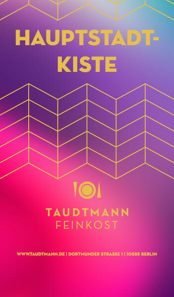 🎁 Hauptstadtkiste Bunt, urban und selbstbewusst – die „Hauptstadtkiste“-Banderole kombiniert kräftige Farbverläufe mit goldenem Schriftzug. Ein echter Hingucker für Berlin-Geschenkboxen. 👉 Personalisierbar für Firmenkunden oder Berlin-Liebhaber.